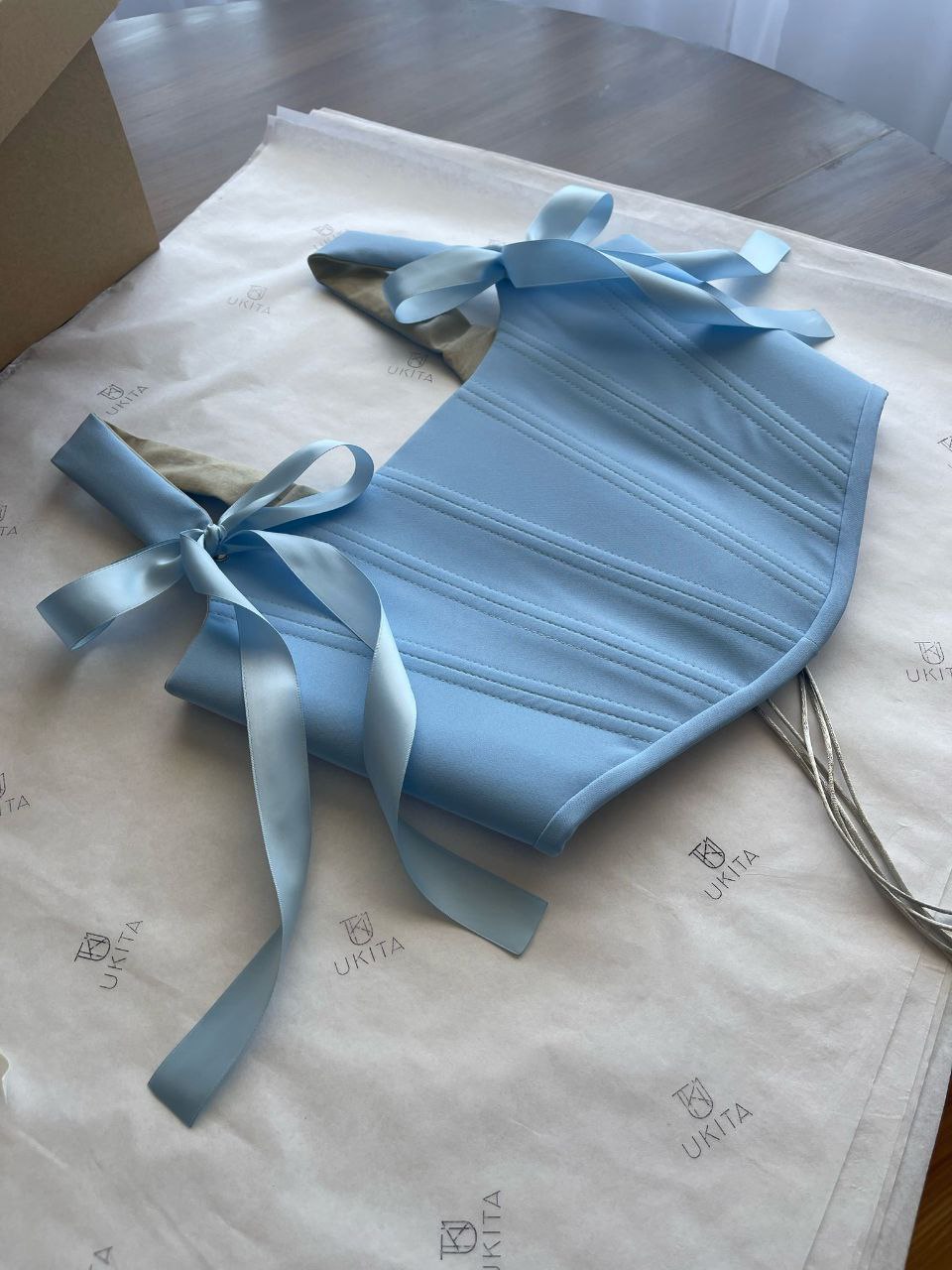 CORSETTO AZZURRO - U K I T A