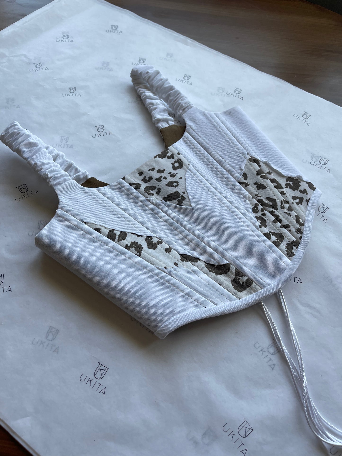 CORSETTO LEOPARD WHITE - U K I T A