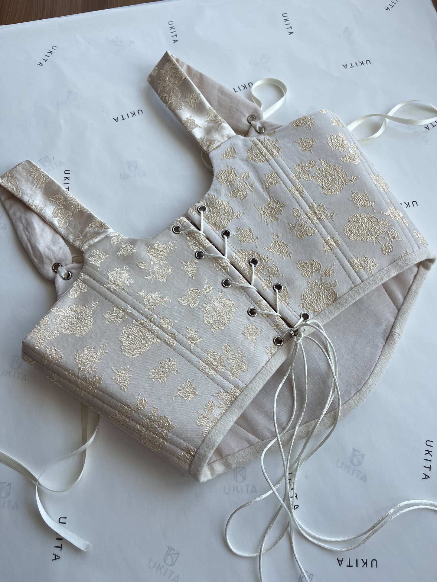 CORSETTO BEIGE - U K I T A