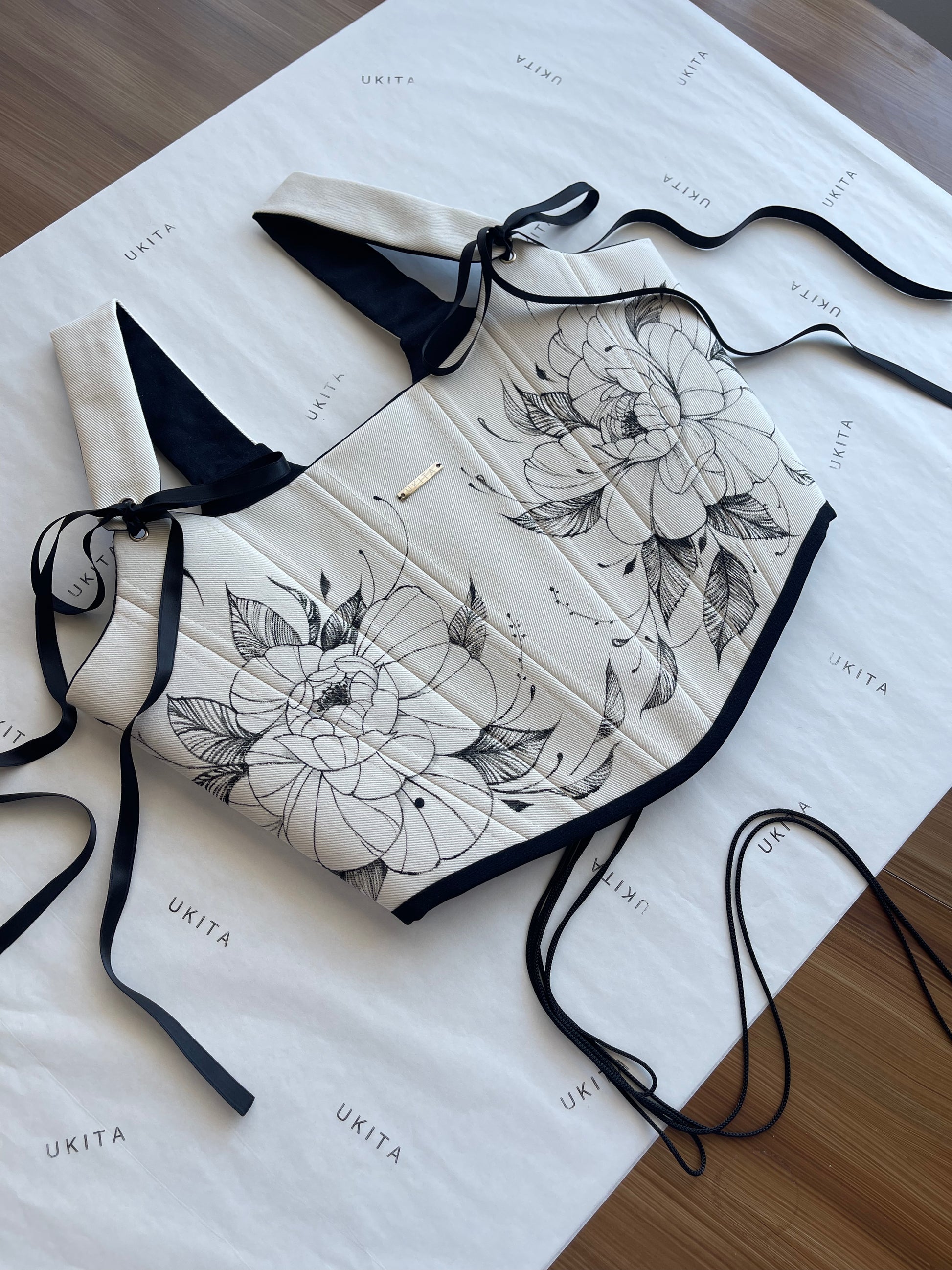 CORSETTO DIPINTO A MANO - U K I T A